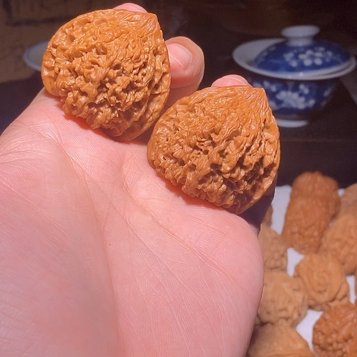 杨***戬文玩核桃手把件满天星