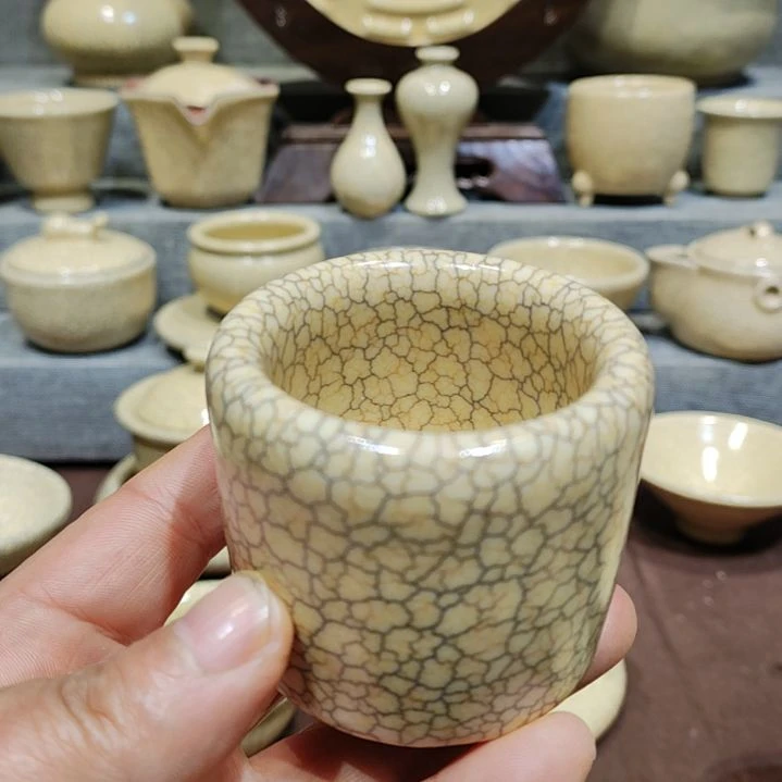 龚东华老师梅花墨纹作品