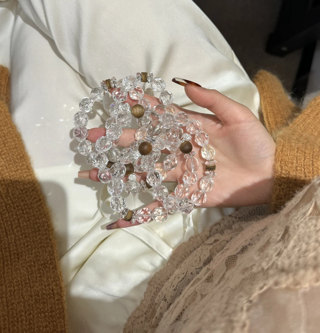 A62《烟花易冷》屁桃白水菠萝珠刻面手串