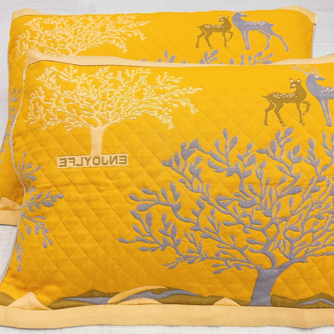 亲肤纱布枕巾--吉祥小鹿50*80高档柔软成人三层机洗透气家用防滑