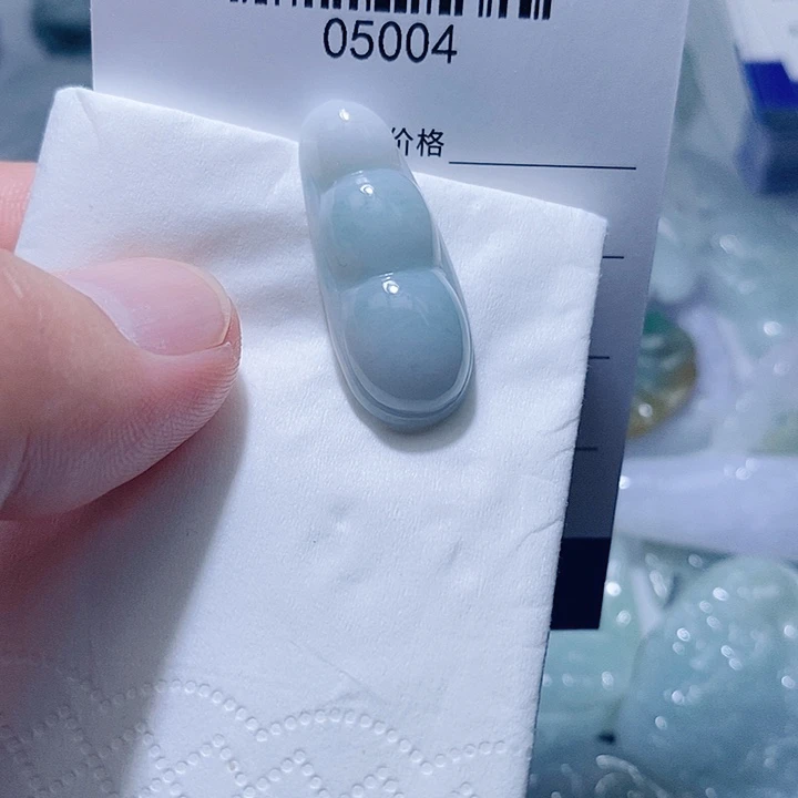 翡翠未镶嵌颈饰天光墟翡翠市场现金代购