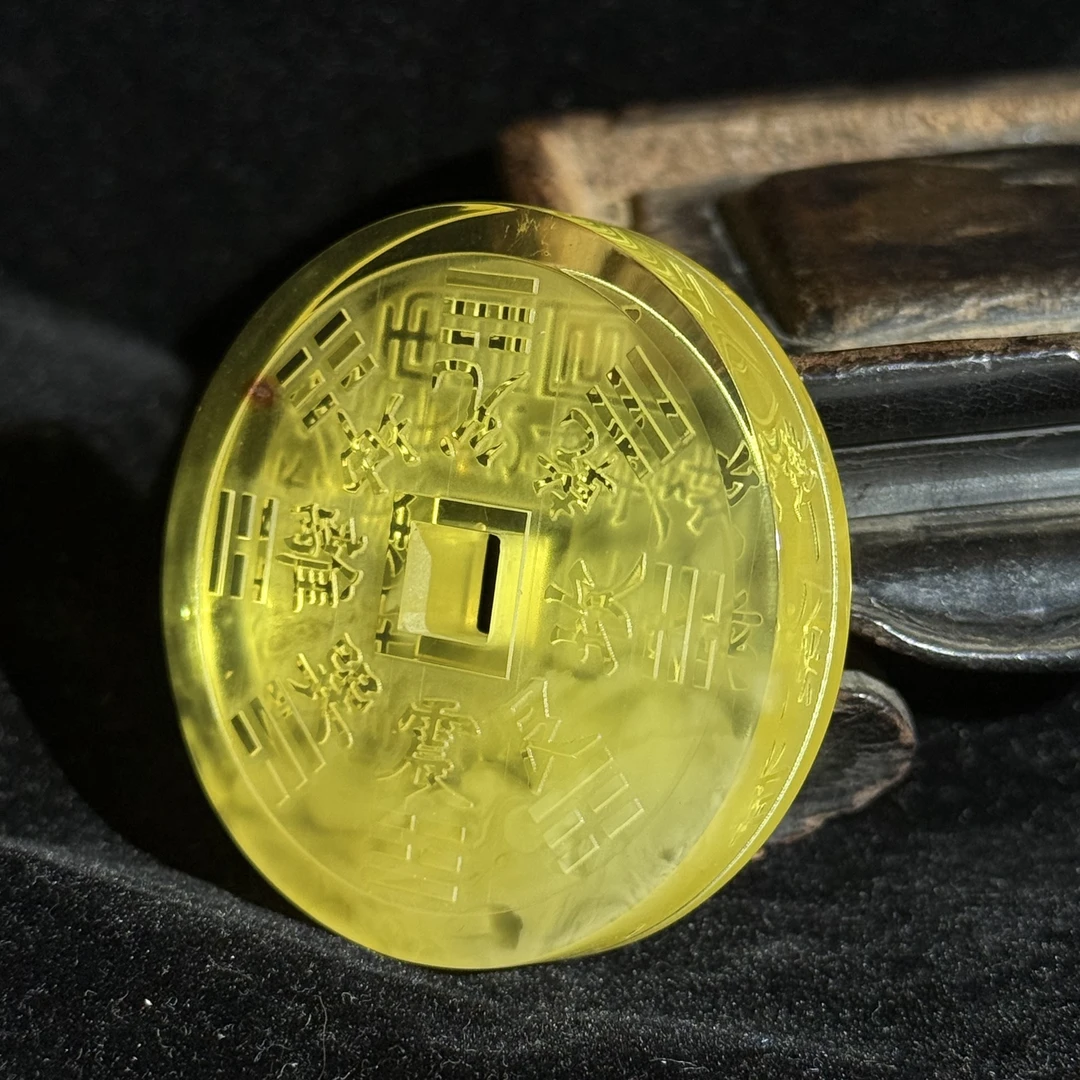 【伟伟鉴定】天然蜜蜡 金珀金绞蜜 俏色 雕刻圆牌 吊坠49/9时尚百搭