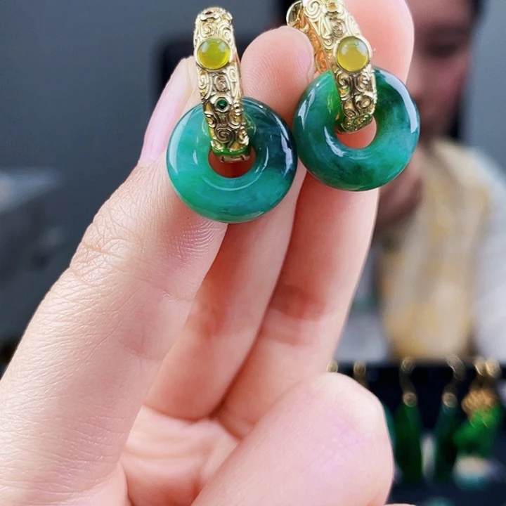 翡翠耳饰未镶嵌饰品