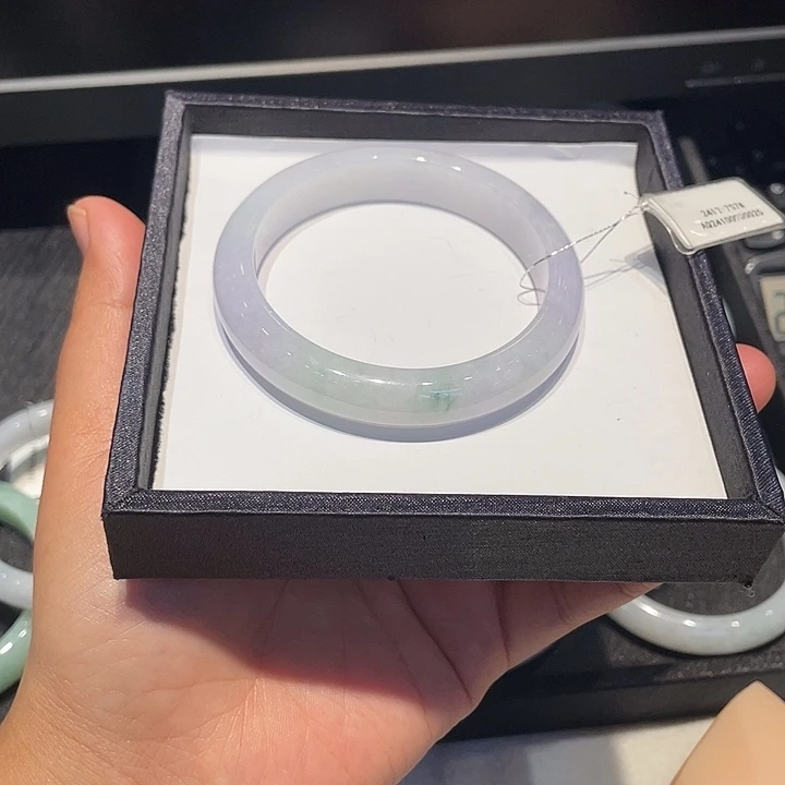 翡翠未镶嵌手镯翡翠手镯
