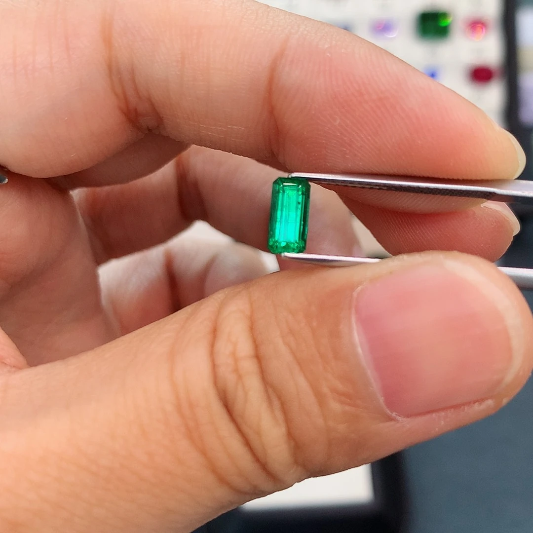 祖母绿裸石未镶嵌79分吉尔德木佐小产地沃顿绿