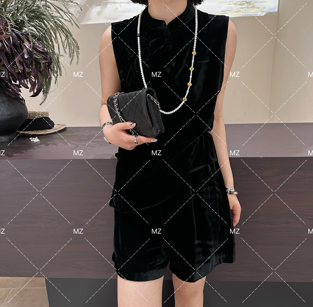 【格子家】重工气质显瘦盘扣上衣+短裤套装两件套B094