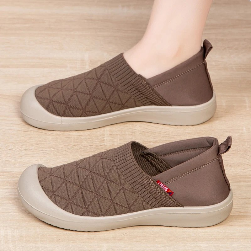 2025春季新款老北京布鞋女高弹飞织软底透气妈妈鞋一脚蹬防滑单鞋