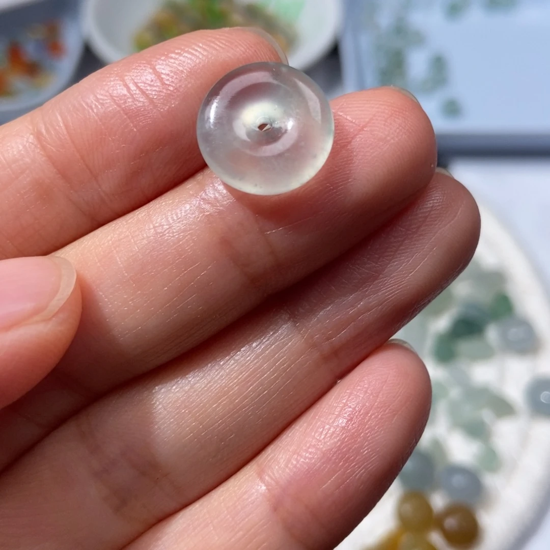 定制翡翠未镶嵌扣子