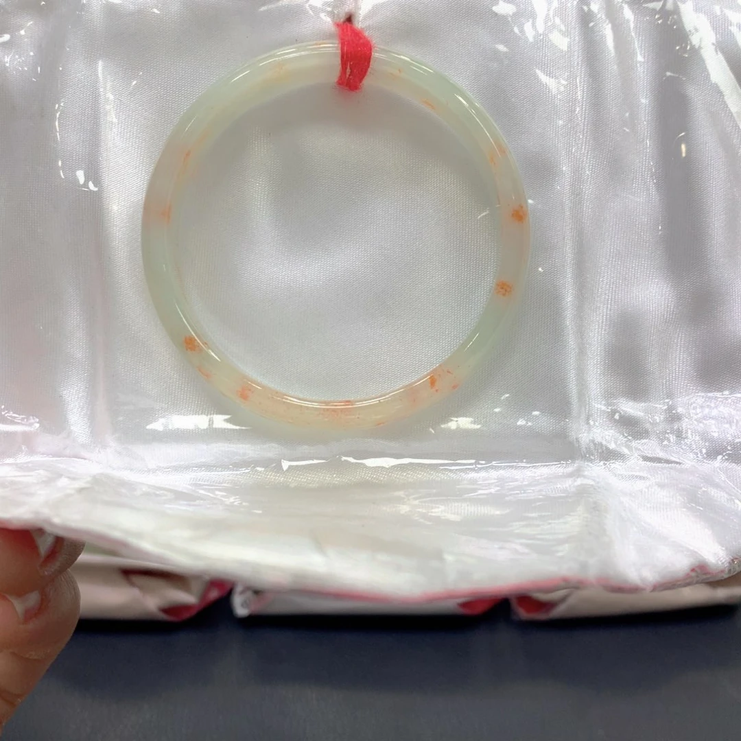 翡翠未镶嵌手镯翡翠1