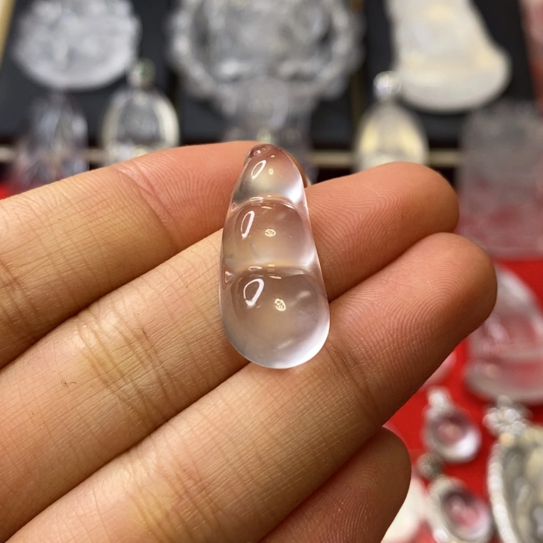 石英质玉未镶嵌吊坠