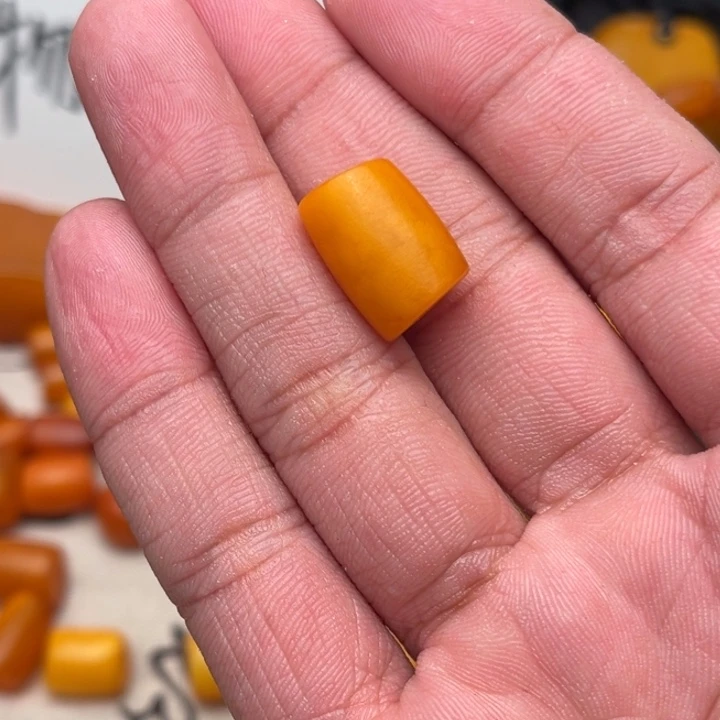 时***间琥珀未镶嵌裸石蜜蜡马蹄