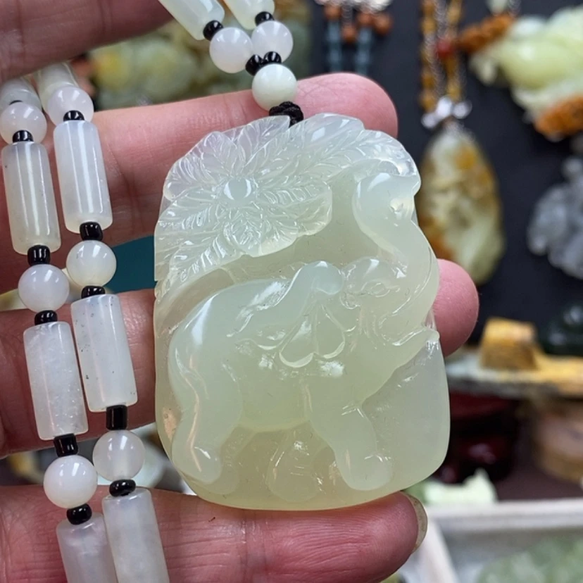 【闪购商品】蛇纹石玉吊坠未镶嵌