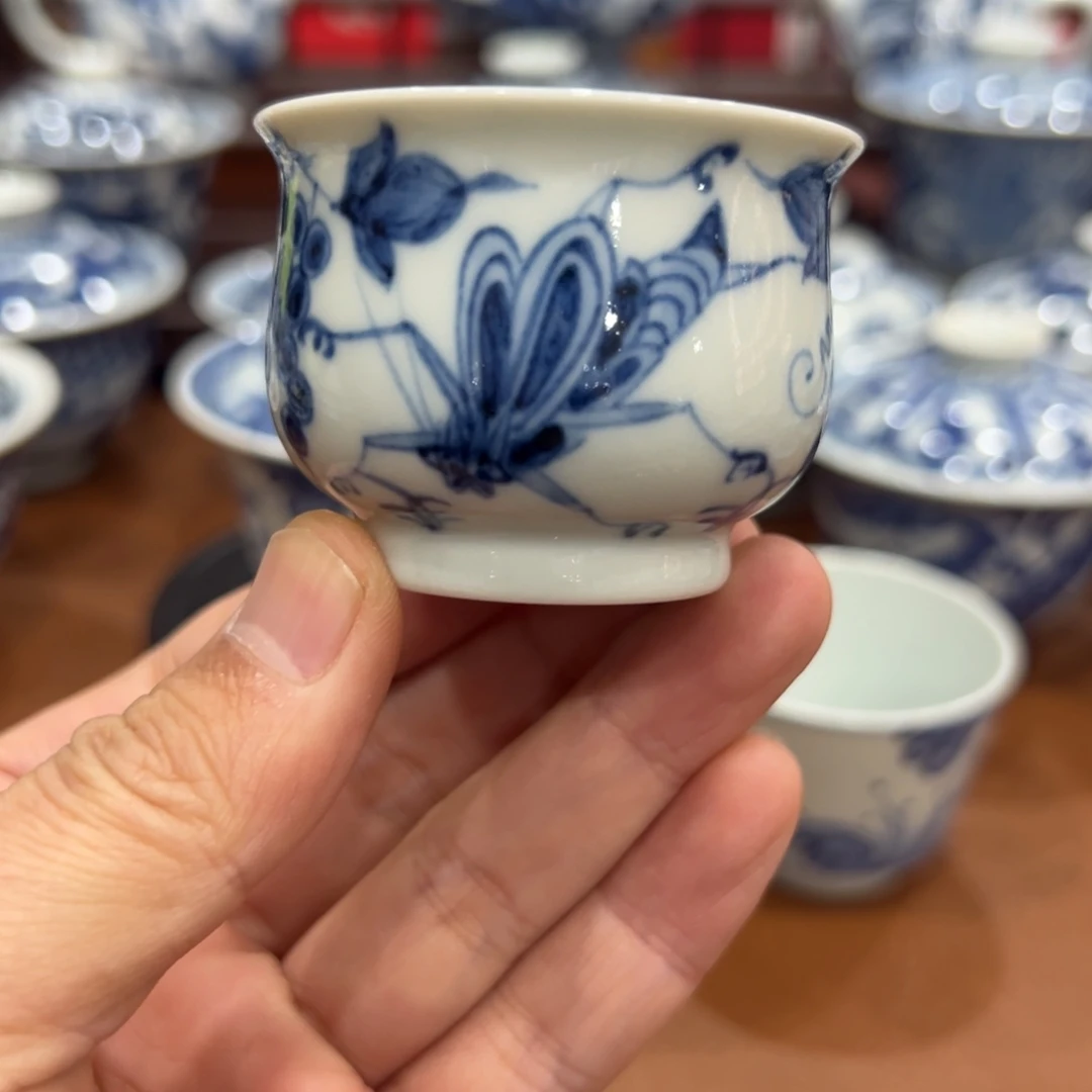 7***9手绘青花螳螂客杯