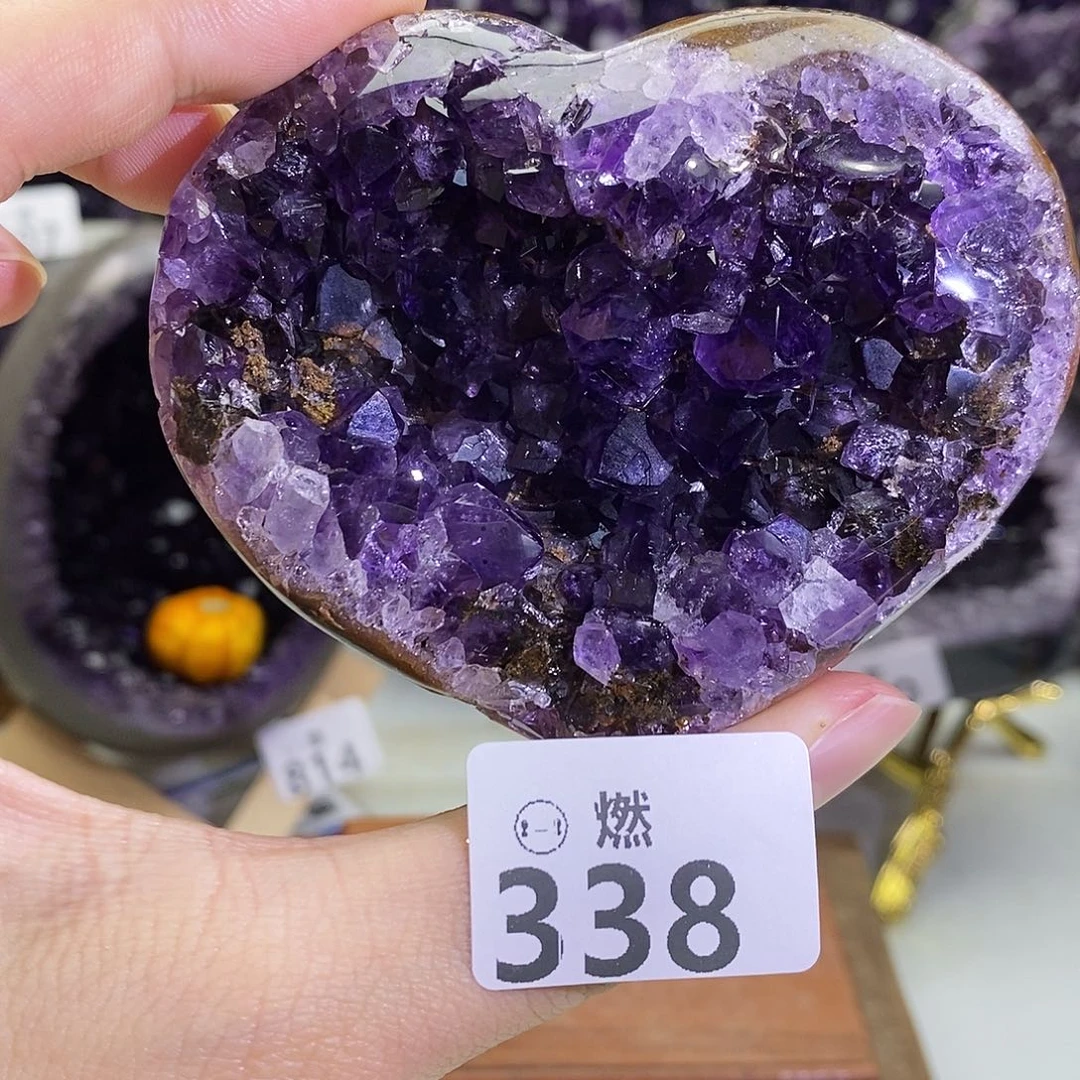 紫晶未镶嵌大型摆件（非配饰）