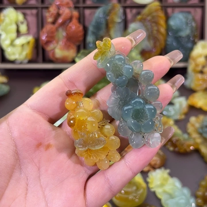 未镶嵌蛇纹石玉颈饰琬*随机发