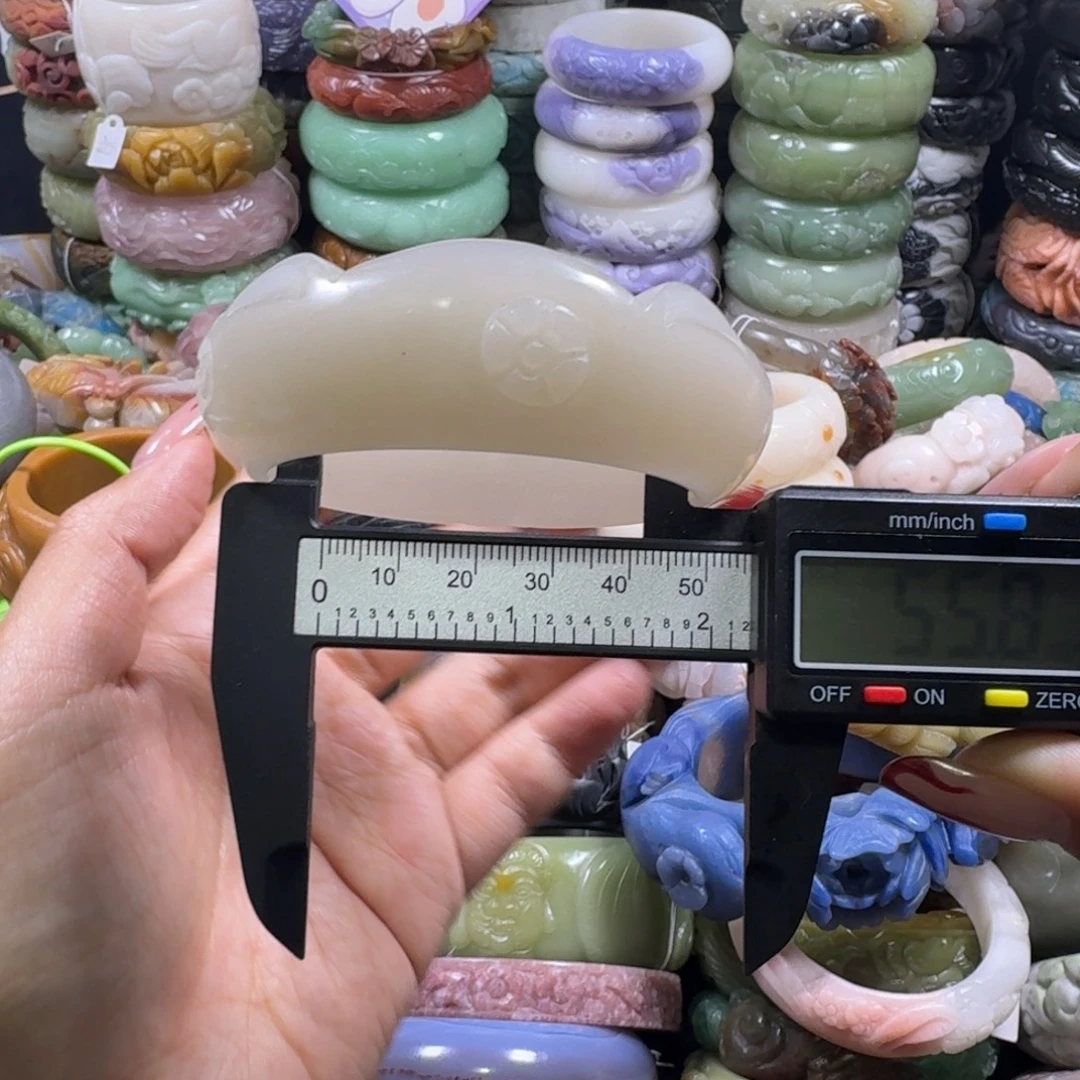 石英质玉（佘太翠）未镶嵌手镯24，