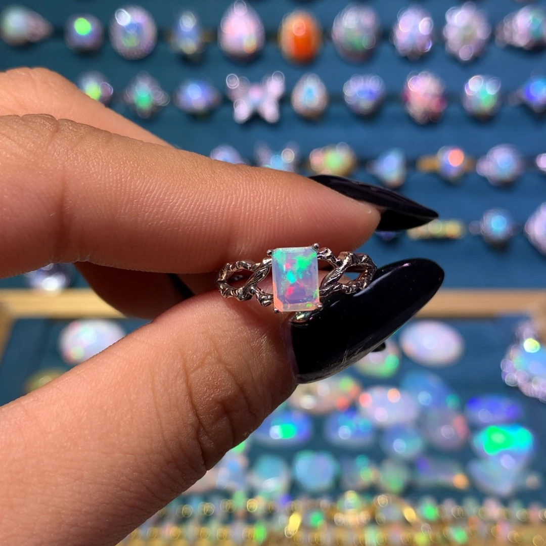 a***t欧泊银S925镶嵌戒指款