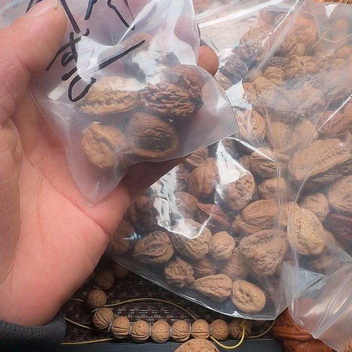 李***'大叶紫檀（黑酸枝木类）1111111111