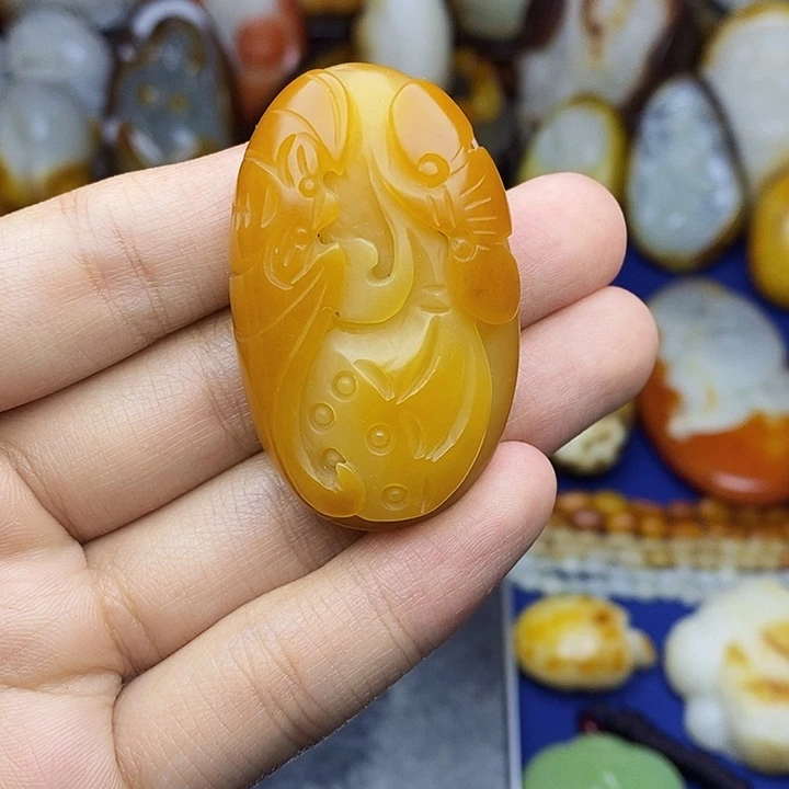 和田玉未镶嵌颈饰