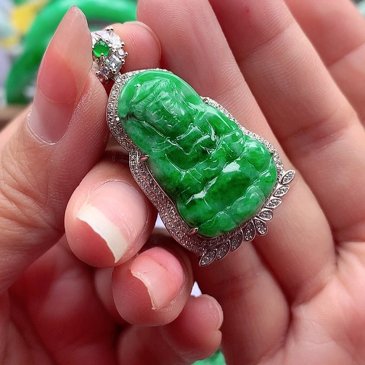 翡翠颈饰银S925镶嵌翡翠