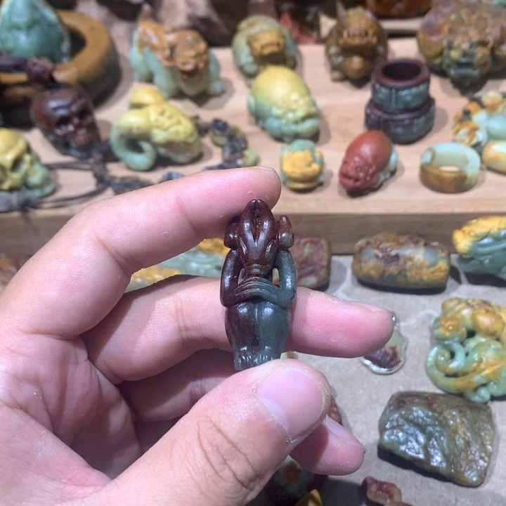 未镶嵌和田玉（糖玉）挂件