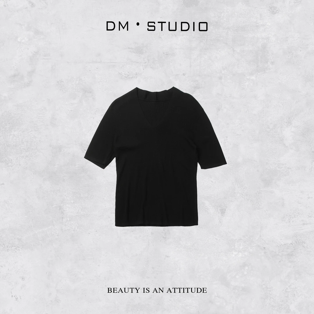 DEDM•STUDIO/精致气质修身显瘦纯色16针针织V领上衣2504TX/65206