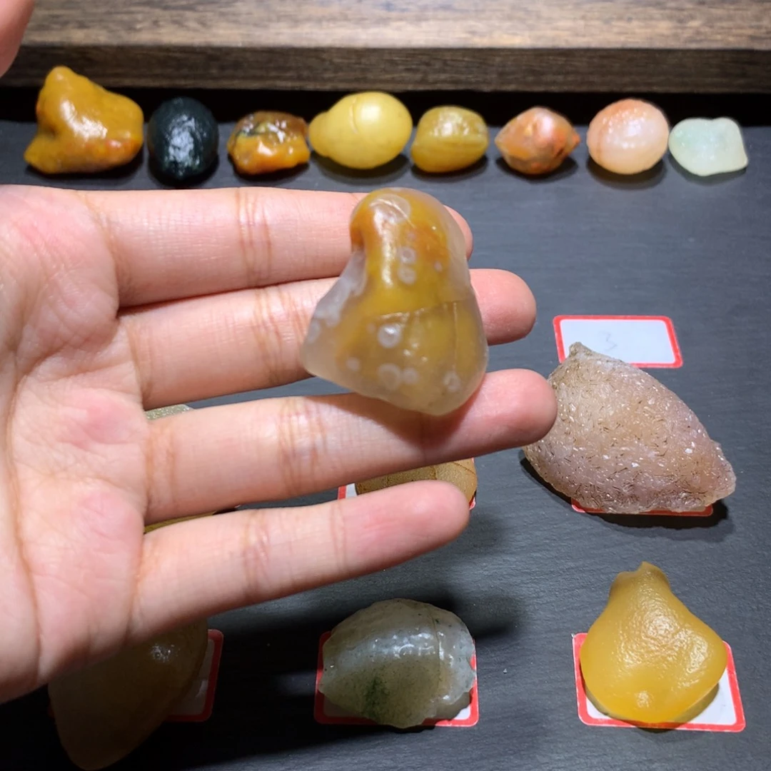 未镶嵌玛瑙/玉髓珠宝奇石