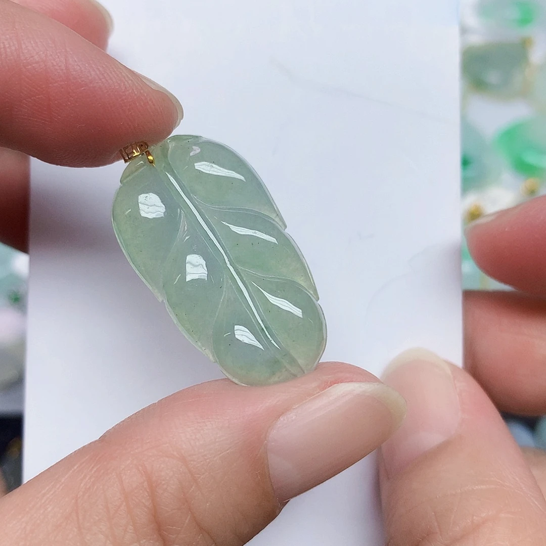 翡翠18K金镶嵌颈饰368999