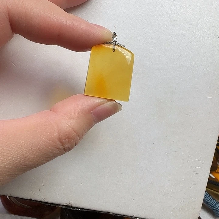 琥珀颈饰未镶嵌天然缅甸琥珀无事牌吊坠