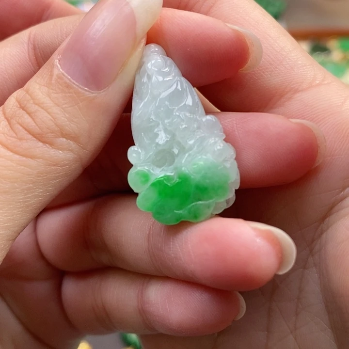 颈饰未镶嵌翡翠吊坠