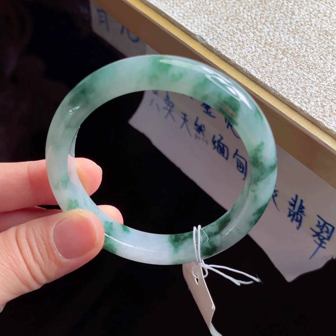 翡翠未镶嵌手镯手镯