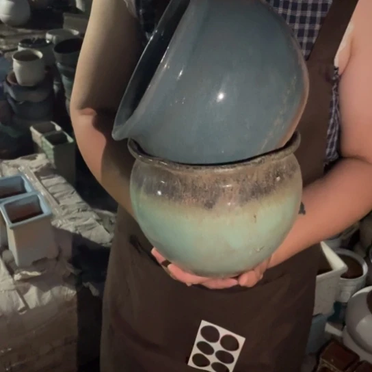 紫砂花盆口20高16瑕疵瑕疵