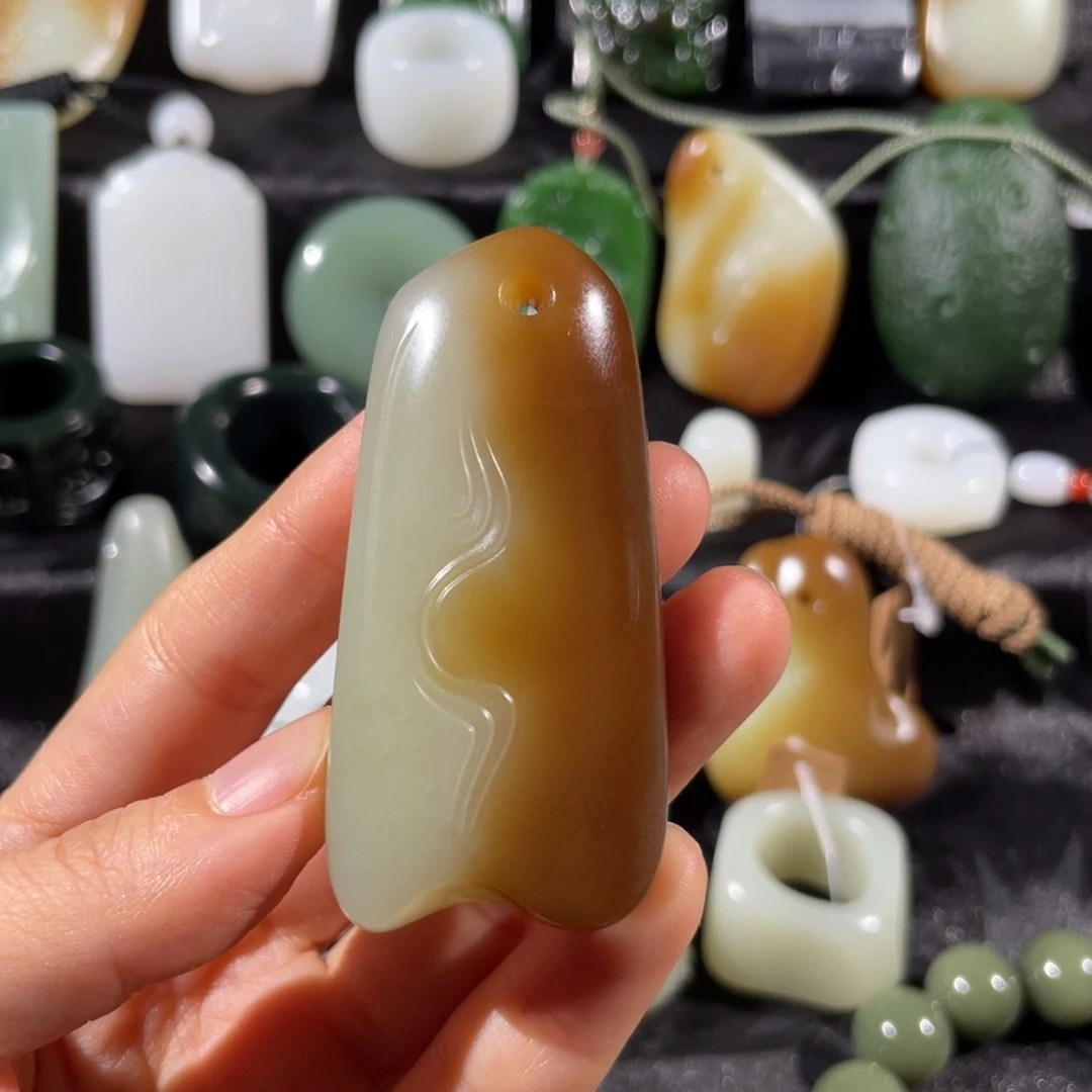 和田玉未镶嵌挂件