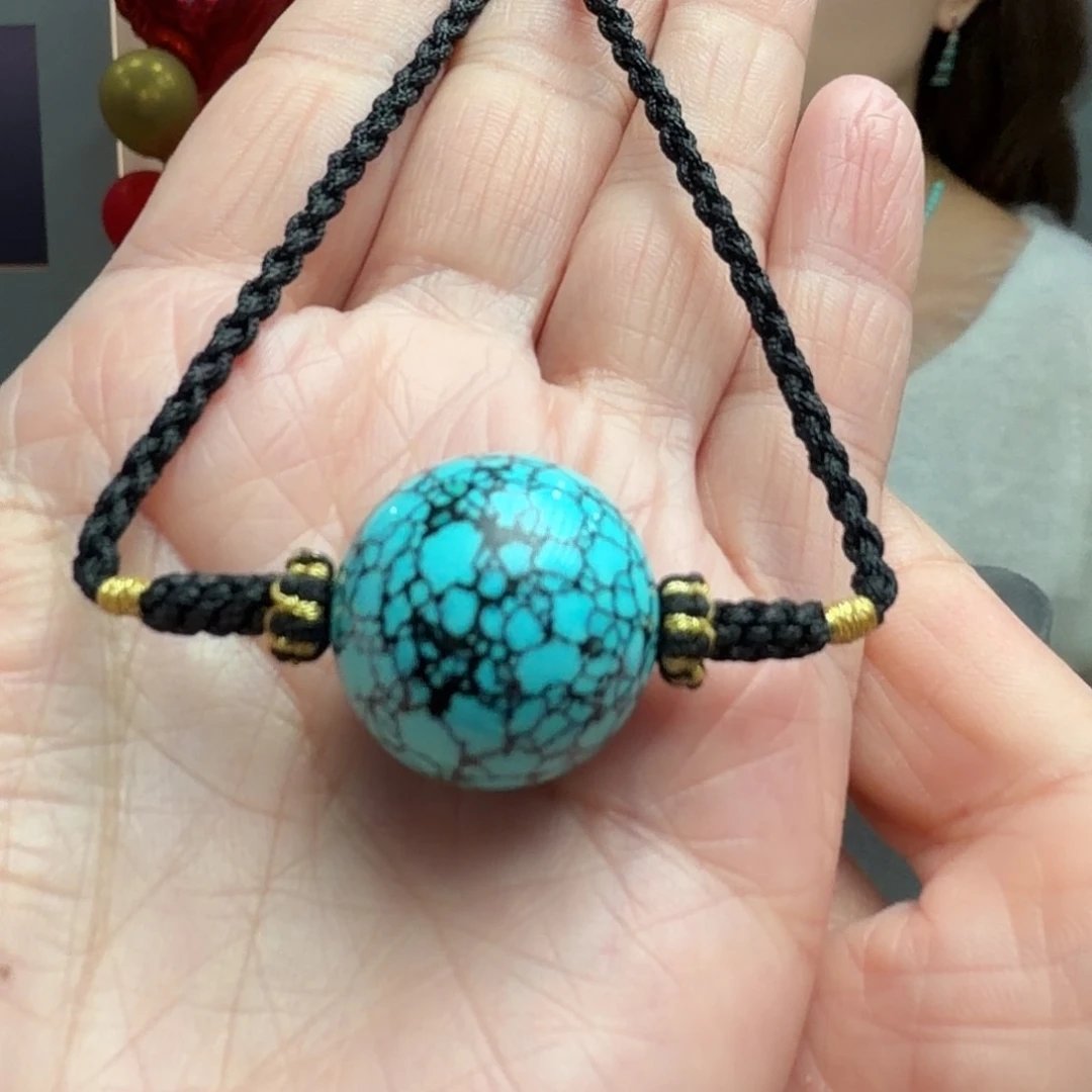 绿松石未镶嵌颈饰