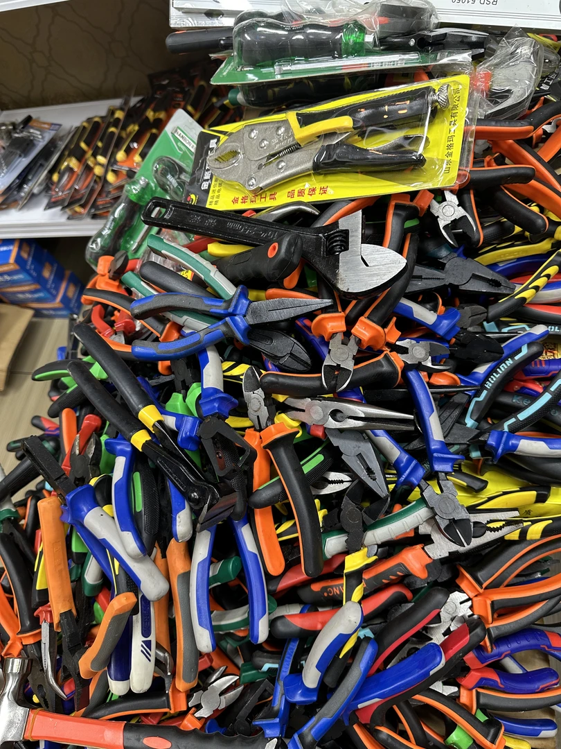 2001号五金工具商品杂款以直播间为准按斤称介意者勿拍