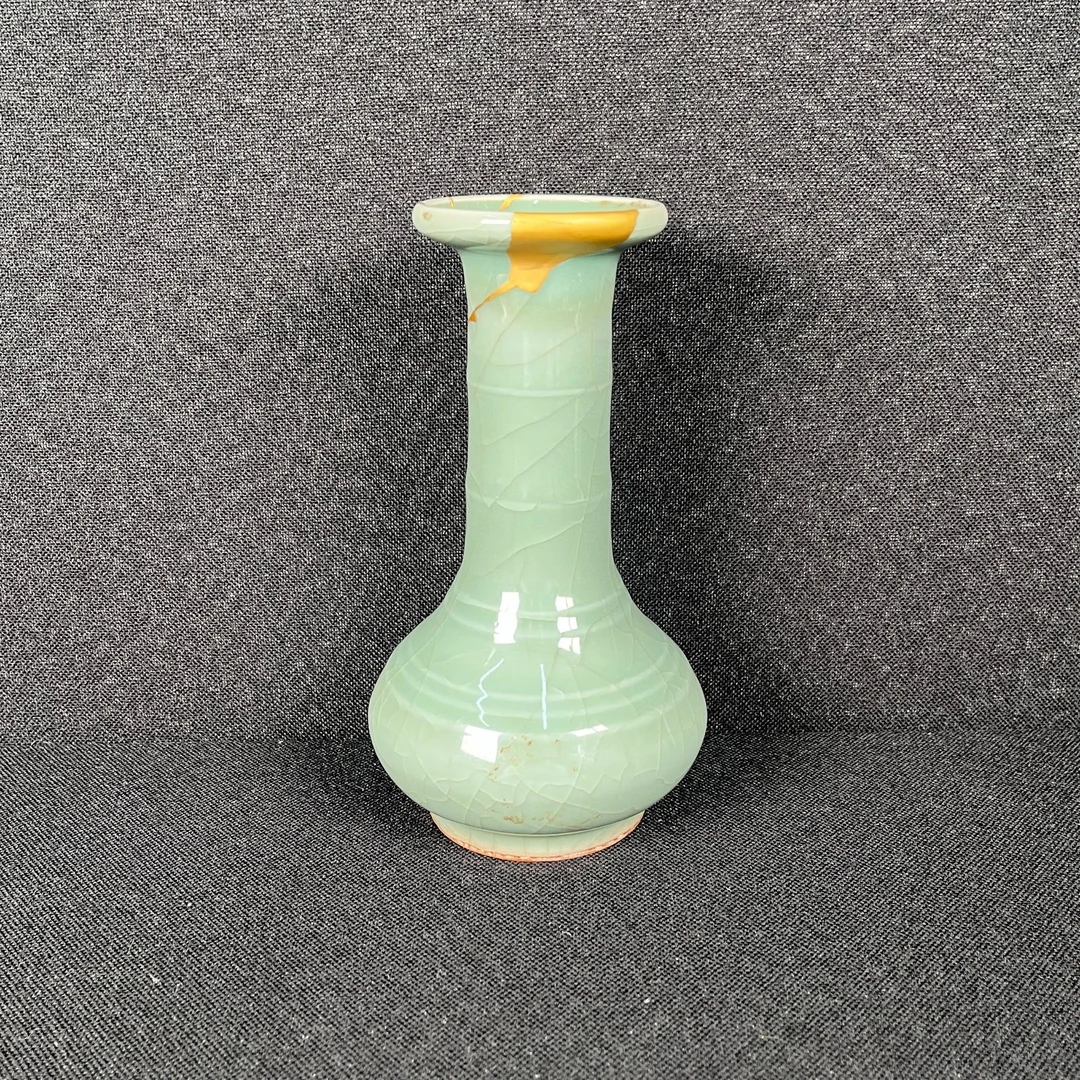 龙泉窑弦纹盘口瓶    NS