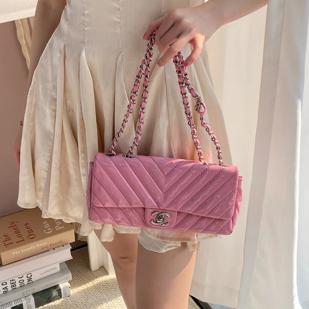 95新 Chanel/香奈儿 chanel胭脂粉v纹单肩斜挎包