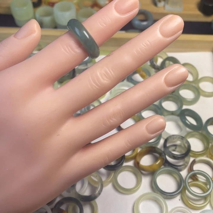 蛇纹石玉合金戒指16.4