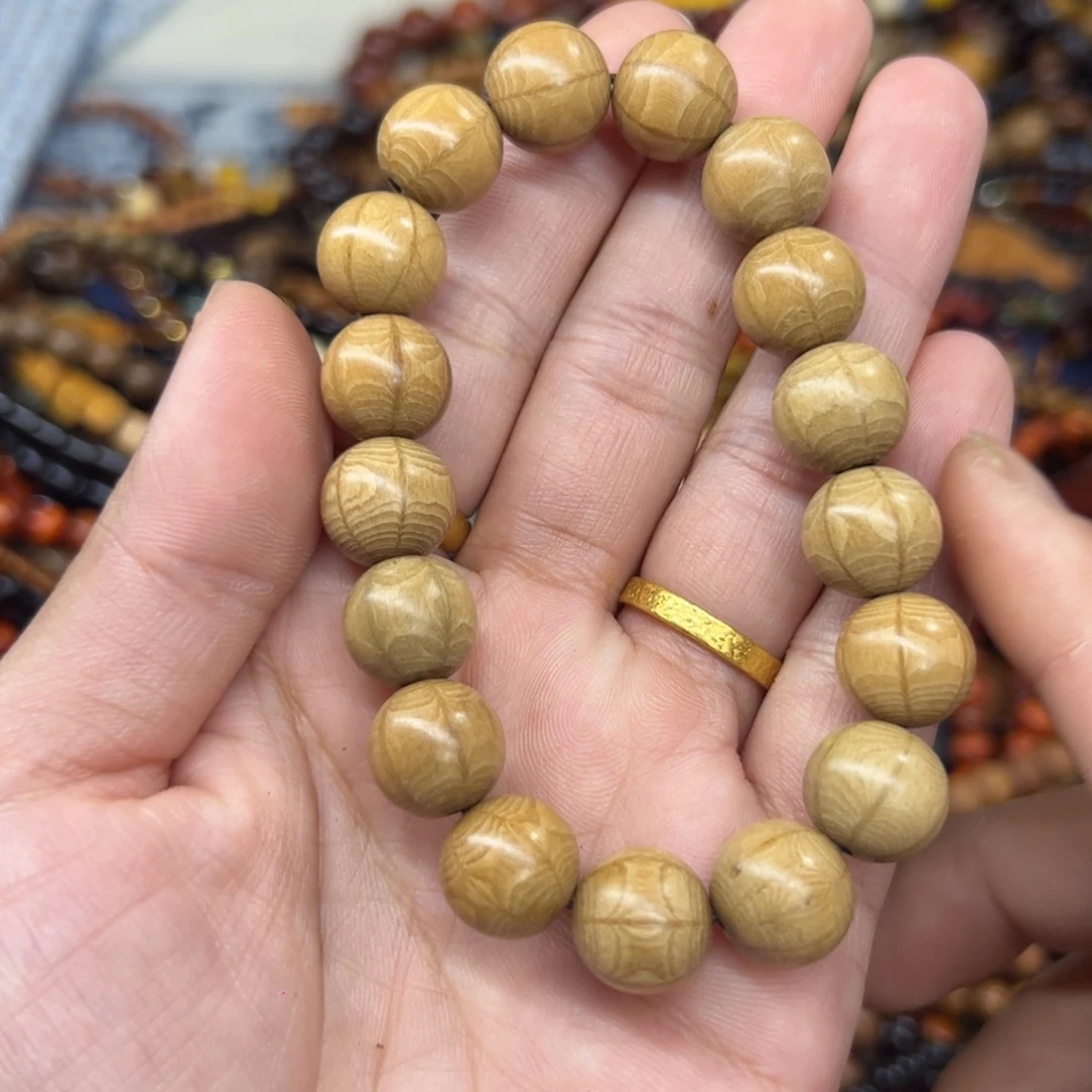 无事牌维腊木（绿檀）