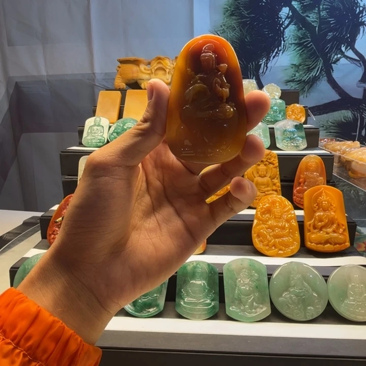 石英质玉（黄龙玉）合金颈饰