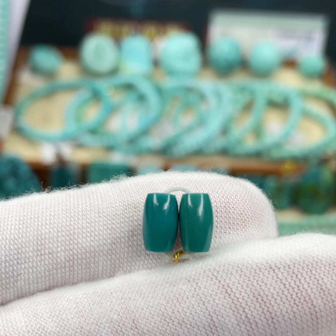 绿松石未镶嵌挂件