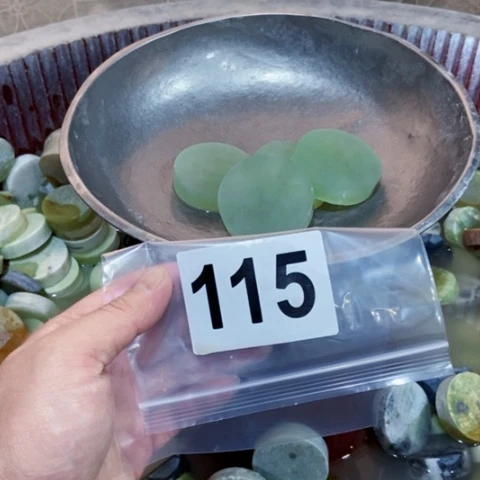 【闪购商品】蛇纹石玉珠宝半成品未镶嵌