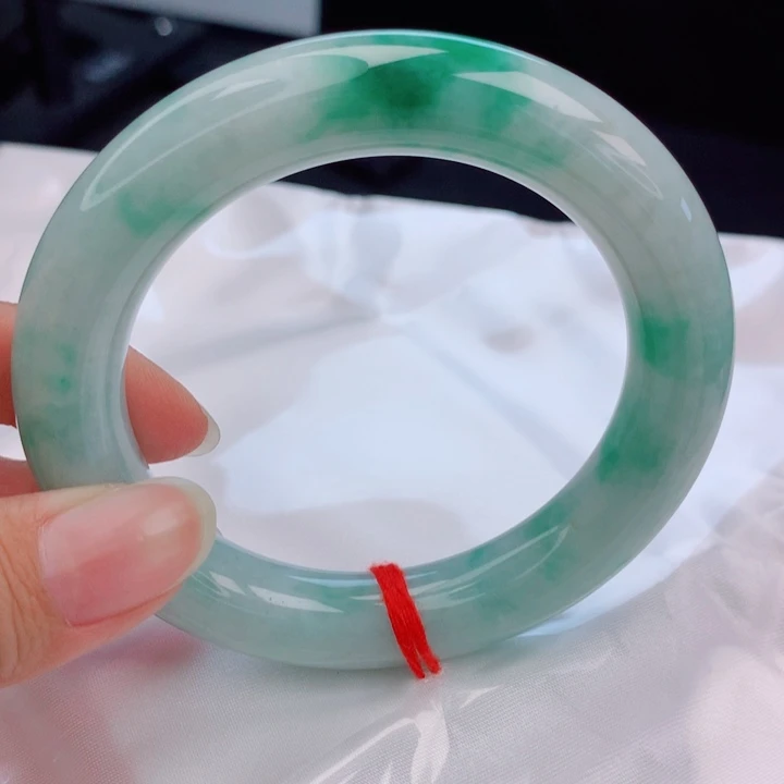 翡翠未镶嵌手镯（圆镯）55圈