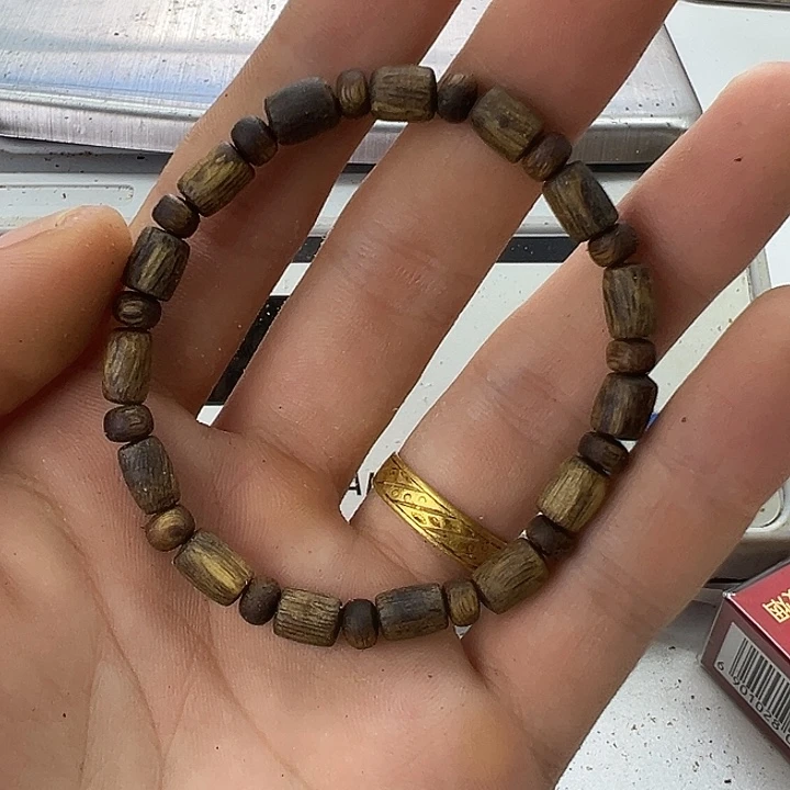 沉香碎屑沉香张勺子随型珠