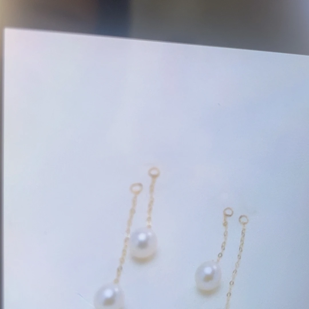耳饰18K金镶嵌淡水珍珠