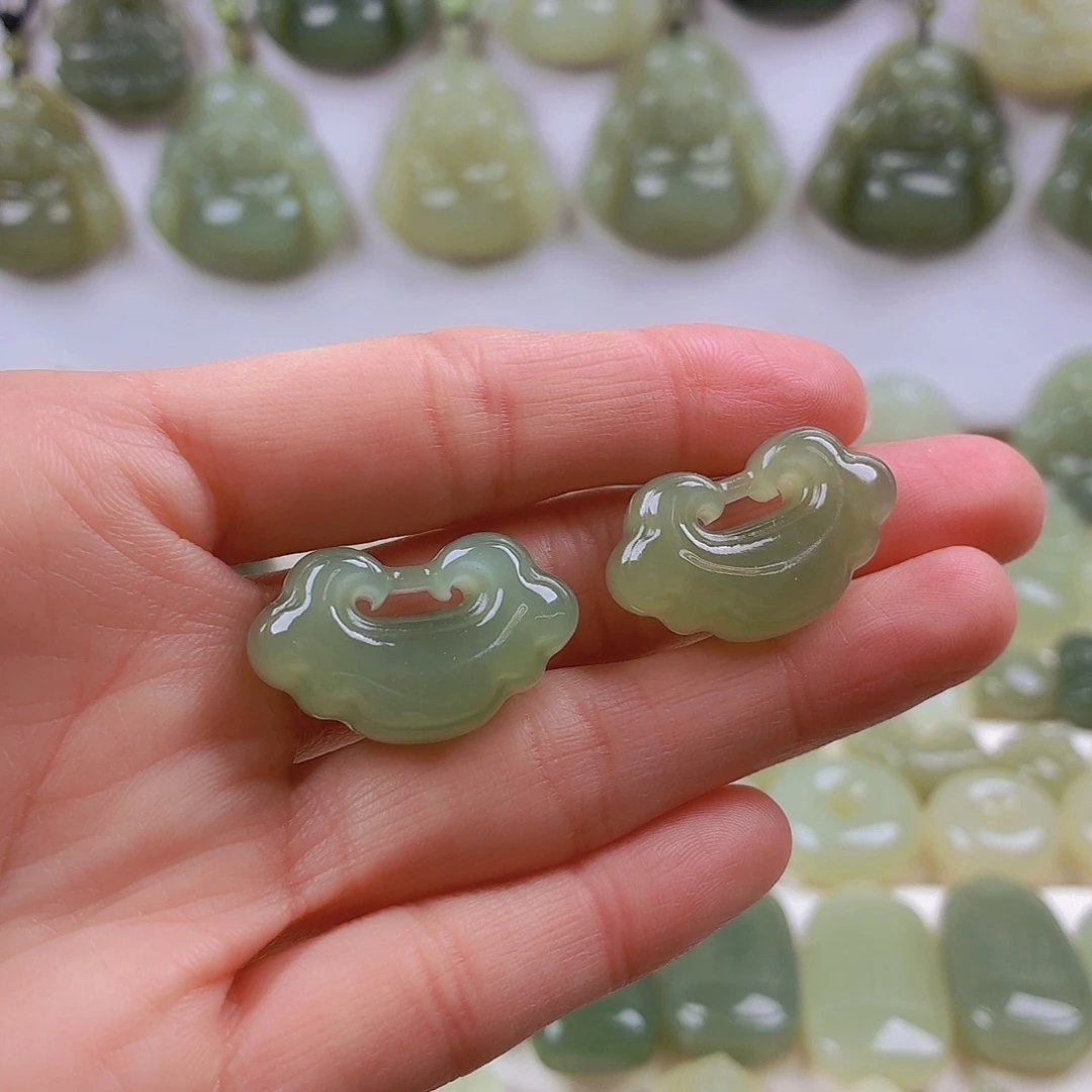 和田玉未镶嵌颈饰发一