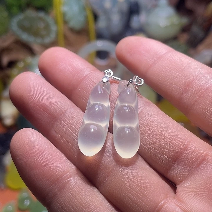 蛇纹石玉未镶嵌珠宝奇石