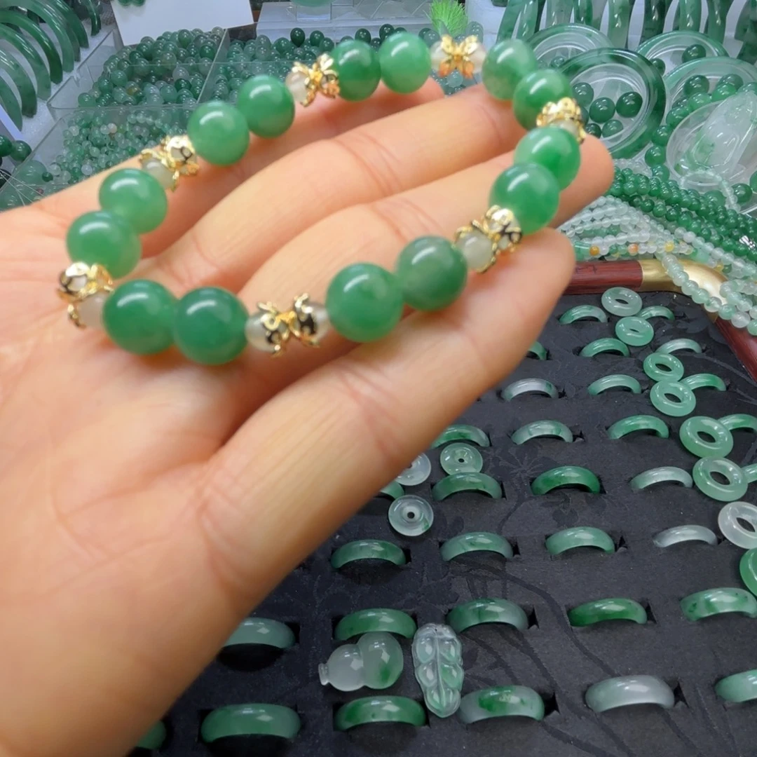 石英质玉（非洲翠）未镶嵌散珠绿冰手串