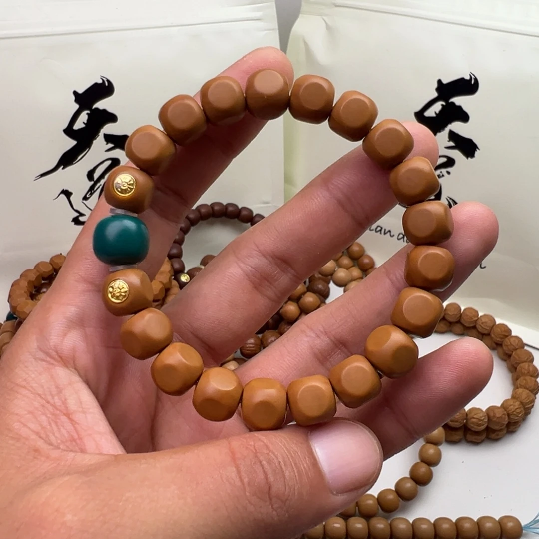 吊坠猴头核桃微瑕大面六方➕双标➕琉璃