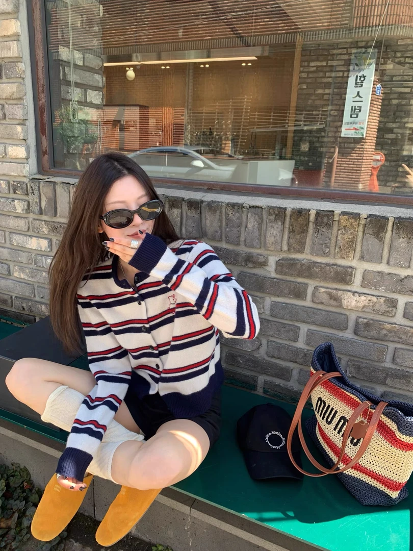 韩系撞色条纹针织开衫女春秋季吊带外搭短款正肩长袖上衣毛衣外套